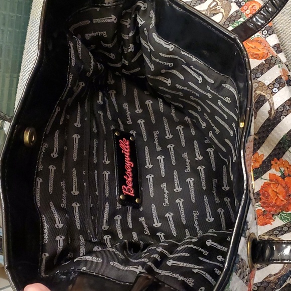 Betseyville Roses and Anchors sequins bag - Picture 7 of 14